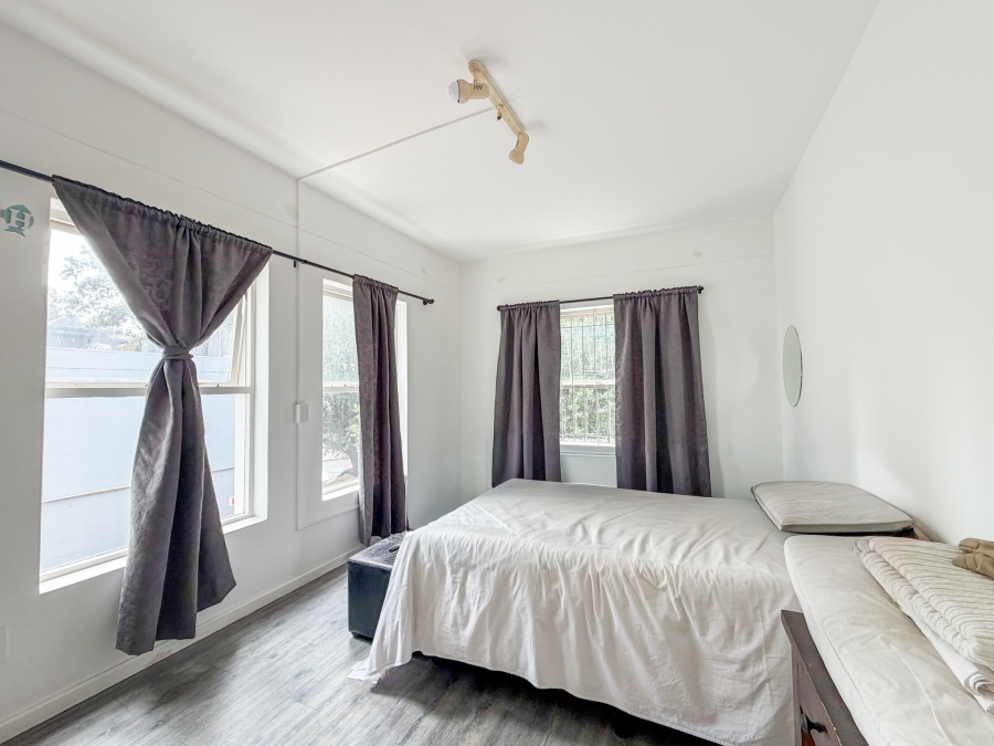 1 Bedroom Property for Sale in Oranjezicht Western Cape